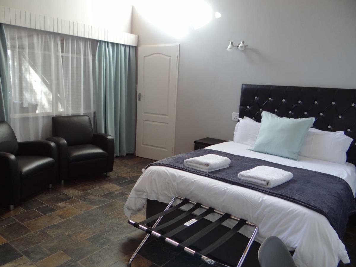 Credo Guest House Bloemfontein Esterno foto